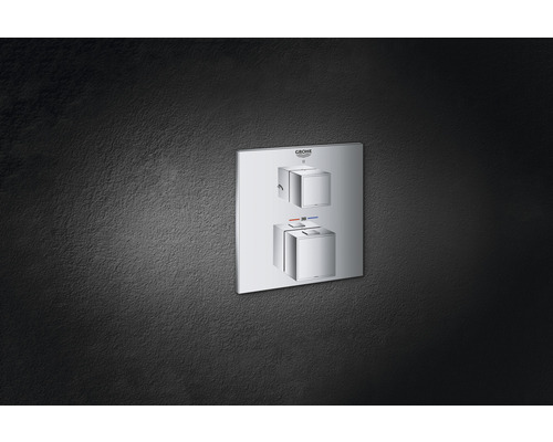 Grohe Logo. Unterputzthermostat mit zwei quadratischen Bedienelementen für die Dusche.