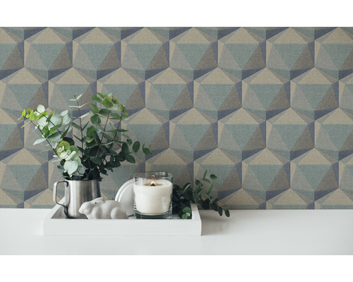 Tapete mit geometrischem Würfelmuster im Wohnraum