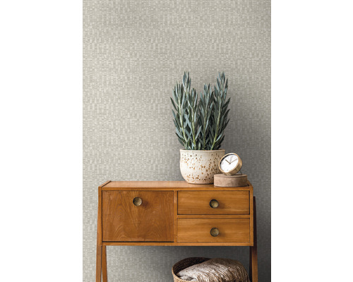 Beige Tapete mit geometrischem Muster im Raum