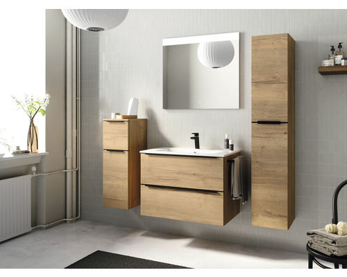 Modernes Badezimmer mit Waschtisch, Spiegelschrank und Hochschrank in Holzoptik