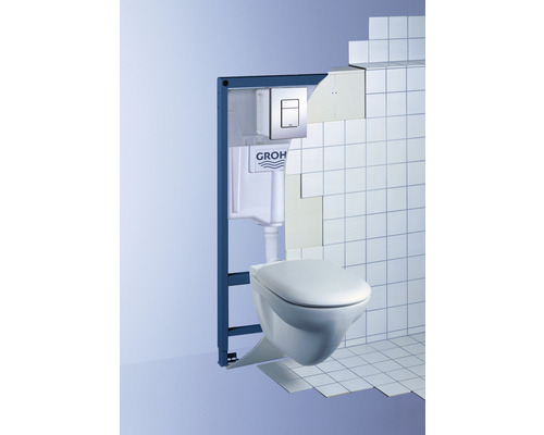 Vorwandinstallation mit hängendem WC und Spülkasten
