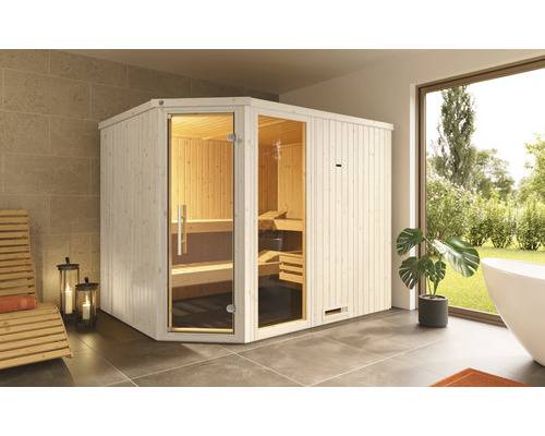 Elementsauna Weka Varberg 4 ohne Ofen mit Fenster und graphitfarbeneer Ganzglastüre Innenraumansicht einer Holzsauna mit Glastür und Holzbänken