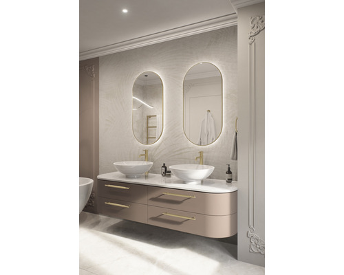 Badezimmer mit Doppelwaschtisch, Spiegeln und Schubladenunterschrank