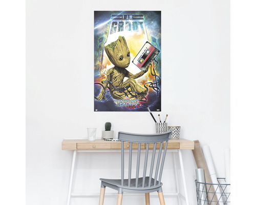 Guardians of the Galaxy Vol. 2 Groot Filmposter an einer Wand über einem Schreibtisch