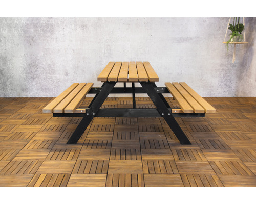 Holz-Biertischgarnitur mit schwarzem Gestell