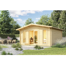 Holzgartenhaus mit Glastüren und Fenstern im Garten