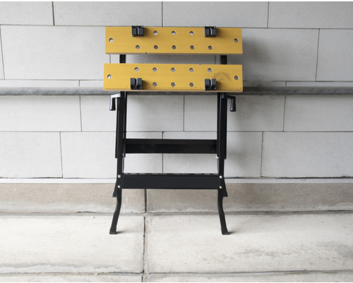 Werkbank mit zwei Spannbacken und Metallgestell