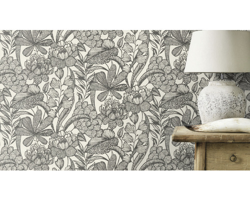 Tapete mit floralem Muster im Interieur