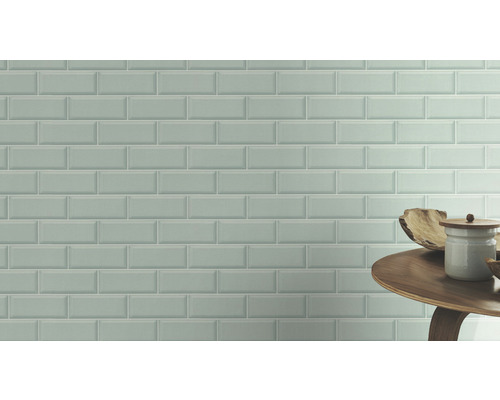 Wandfliesen im Metro-Stil mit glänzender Oberfläche