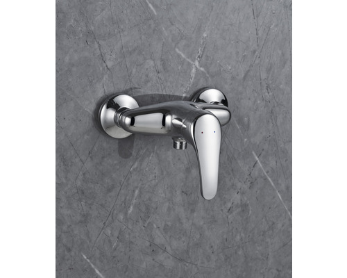 Einhebelmischer für die Dusche aus verchromtem Metall