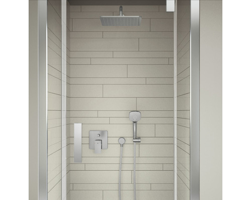 Duschkabine mit Kopfbrause und Handbrause