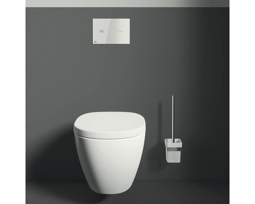 Wandhängendes WC mit Betätigungsplatte und Toilettenbürste