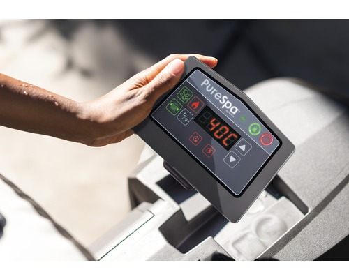 PureSpa Bedienfeld mit Digitalanzeige einer Temperatur von 40 Grad Celsius