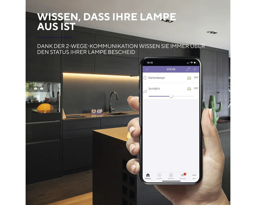 Smartphone-App zur Steuerung von Küchenlampen in moderner Küche