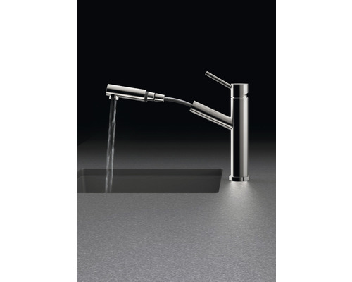 Küchenarmatur mit herausziehbarer Brause und Wasserstrahl