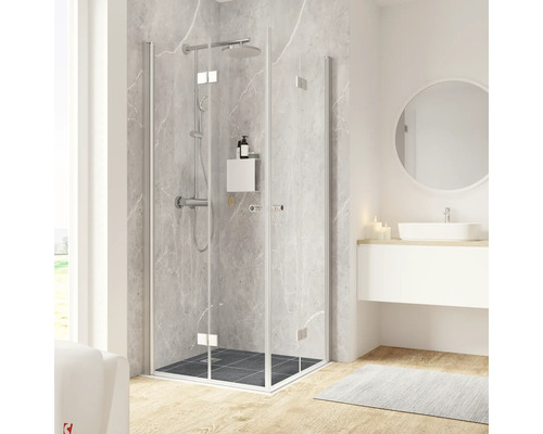 Eckeinstieg mit Drehfalttür SCHULTE Garant 2.0 ExpressPlus 90 x 90 cm Profil aluminium Klarglas schmutzabweisende Glasbeschichtung Türanschlag links Türanschlag rechts Puffergriff Fliesenmontage Begehbare Dusche mit Kopfbrause und Armatur in einem modernen Badezimmer