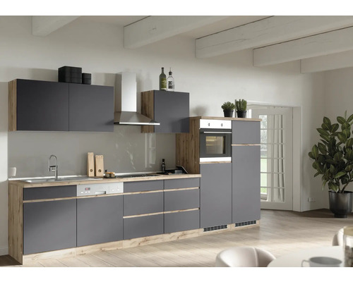 Moderne Küche mit grauen Fronten und Holzakzenten.