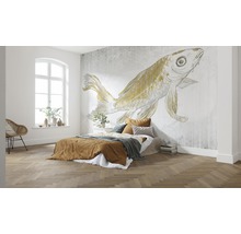 Schlafzimmer mit gemusterter Tapete, Bett und Holzboden
