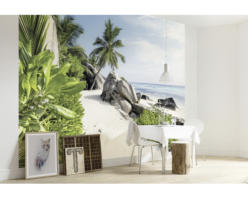 Fototapete mit Strandmotiv im hellen Esszimmer