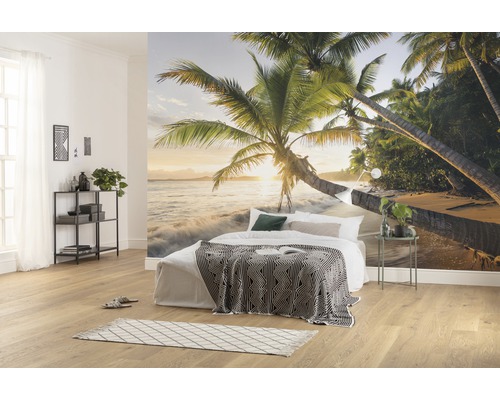 Helles Schlafzimmer mit Fototapete mit Strandmotiv