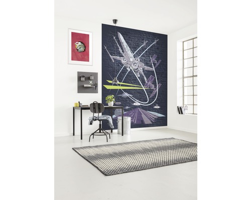 Raum mit Schreibtisch, Stuhl und Star Wars-Fototapete