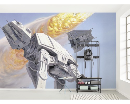 Raum mit Star Wars Motivtapete und Garderobe