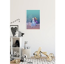 Kinderzimmer mit einem gerahmten Wandbild von zwei Zeichentrickfiguren