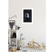 Dekoratives gerahmtes Poster mit Darth Vader Motiv im Kinderzimmer