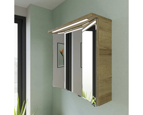 Spiegelschrank mit Beleuchtung und drei Spiegeltüren in Holzoptik