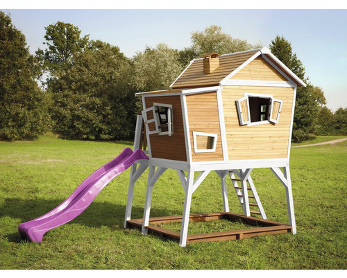 Holzbaumhaus mit Rutsche und Sandkasten für den Garten