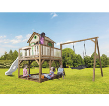 Kinderspielplatz mit Rutsche, Schaukel und Sandkasten im Garten