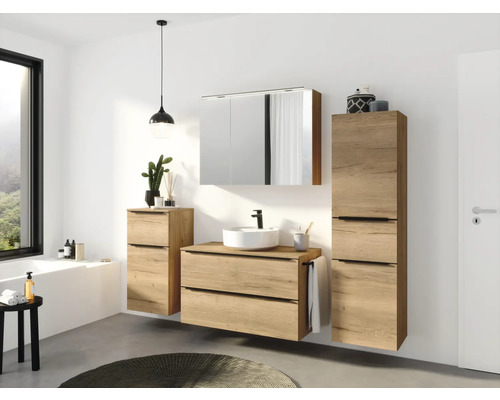 Modernes Badezimmer mit Waschtisch, Spiegelschrank und Hochschrank in Holzoptik