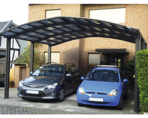 Doppelcarport aus Metall mit zwei geparkten Autos