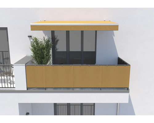 Balkon mit Markise und Sichtschutz