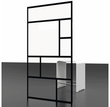Raumteiler mit geometrischem Design und ein Hocker
