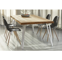 Esstisch aus Holz mit Metallbeinen und Stühlen