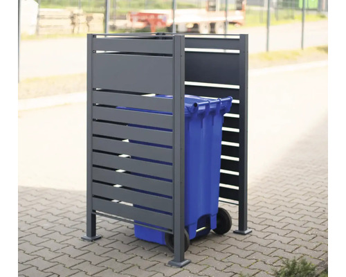 Mülltonnenbox mit horizontalen Lamellen und einer blauen Mülltonne