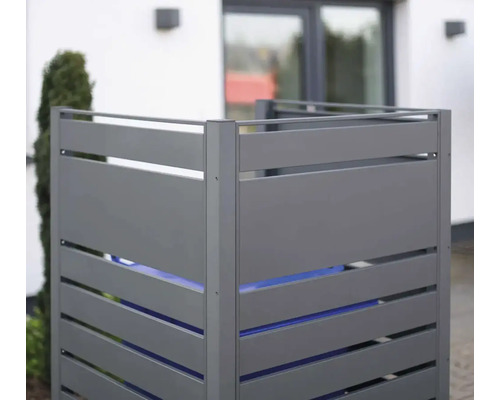 Mülltonnenbox aus Aluminium mit horizontalen Lamellen zur Mülltonnenverkleidung im Außenbereich