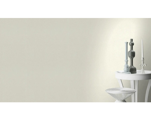 Tapete mit leichter Struktur an einer Wand