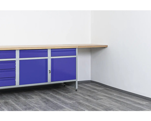 Werkbank mit Schubladen und Schranktür