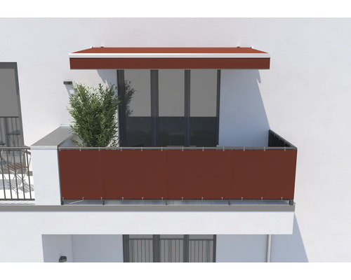 Balkon mit Sichtschutz und Markise