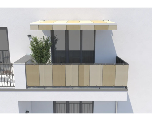 Ansicht eines Balkons mit Sichtschutz und Beschattung