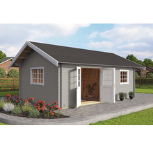 Graues Gartenhaus mit offenstehenden Türen, Fenstern und schwarzem Dach auf gepflastertem Untergrund