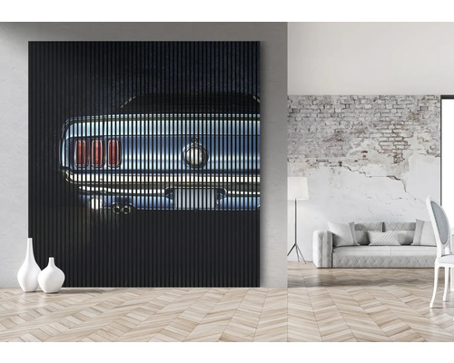 Wandpaneel mit dem Heck eines Autos im modernen Wohnzimmer