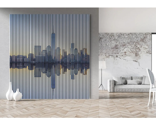 Dekoratives Wandpaneel mit Skyline-Motiv im modernen Wohnraum