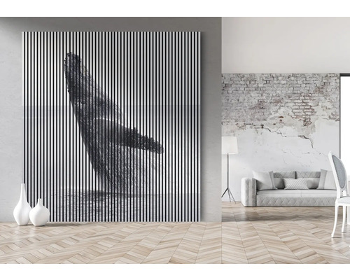 Wohnraum mit dekorativem Wandbild mit Wal-Motiv