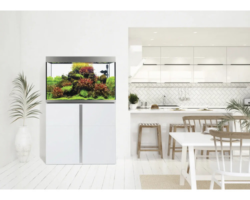 Aquarium mit Unterschrank im modernen Wohnraum