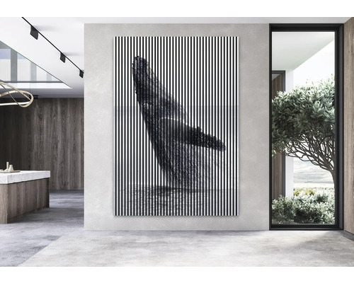 Modernes Interieur mit einem Bild einer Walflosse mit vertikalen Streifen