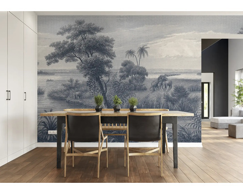 Esszimmer mit Fototapete mit Elefantenmotiv, Tisch und Stühlen