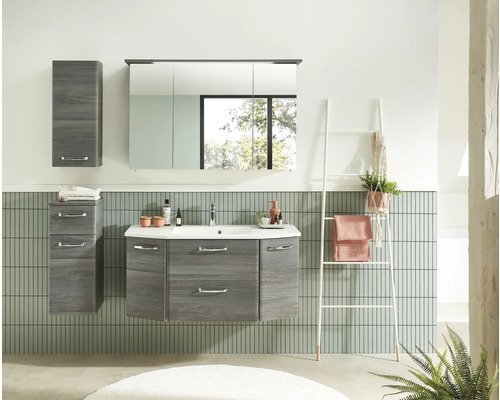 Modernes Badezimmer mit Waschtischunterschrank, Spiegelschrank und Hochschrank in Holzoptik